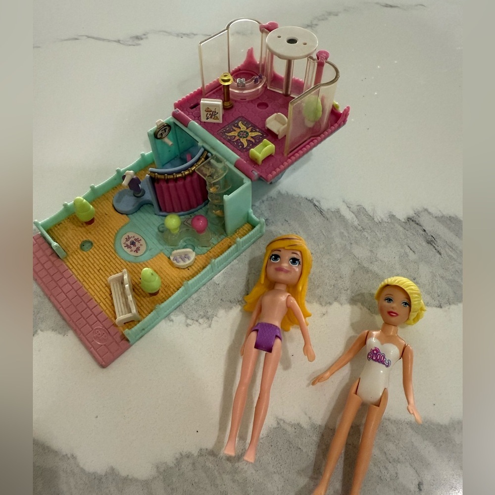 Vintage Bluebird Polly Pocket 1995 Dress Shop Pollyville with 2 Dolls